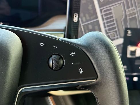 Used 2023 Tesla Model X image 12