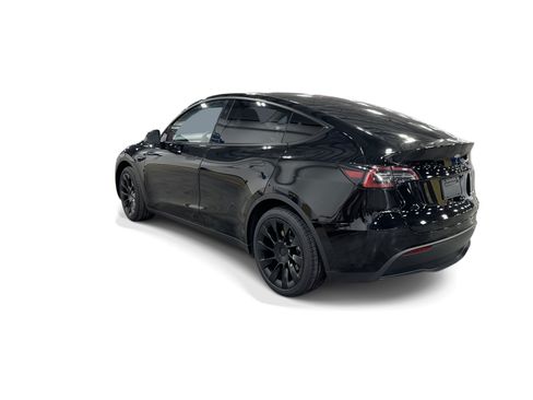 Certified 2023 Tesla Model Y Long Range AWD/4WD image 4
