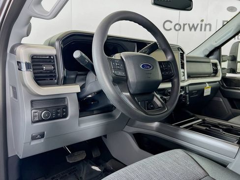 New 2026 Ford F450 XLT w/ XLT Premium Package AWD/4WD image 3
