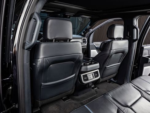 Used 2025 Ford F450 Platinum w/ FX4 Off-Road Package image 34