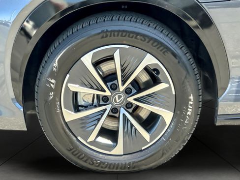 Used 2025 Lexus RZ 450e w/ Cold Area Package AWD/4WD image 26