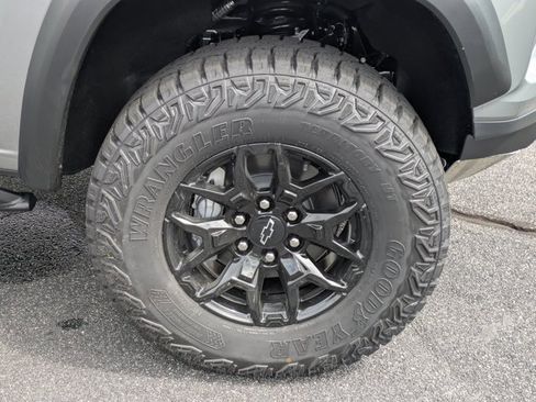 New 2025 Chevrolet Colorado ZR2 w/ Midnight Edition image 11