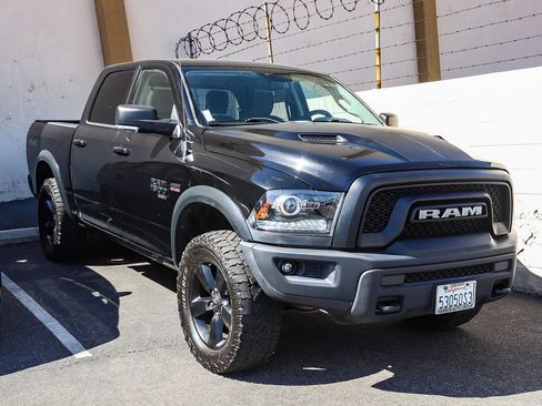 Used 2019 RAM 1500 Classic Warlock w/ Luxury Group image 3