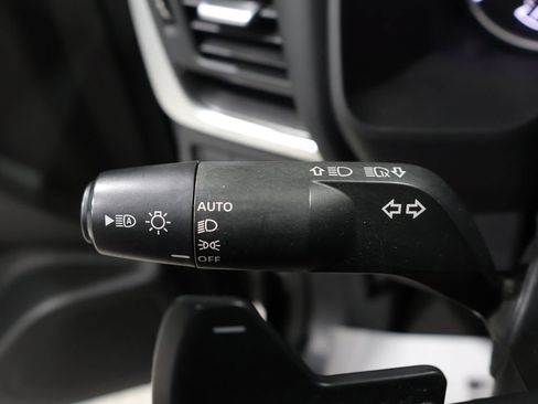 Used 2023 Nissan Rogue SV AWD/4WD image 38