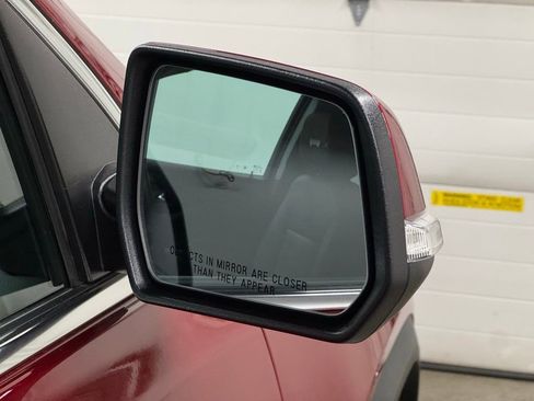 Certified 2023 GMC Acadia SLT w/ Trailering Package image 13