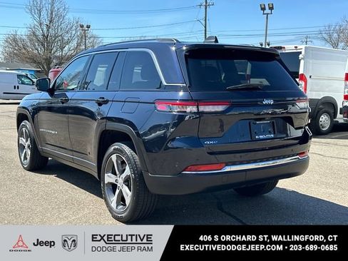 Used 2023 Jeep Grand Cherokee 4WD 4xe image 2