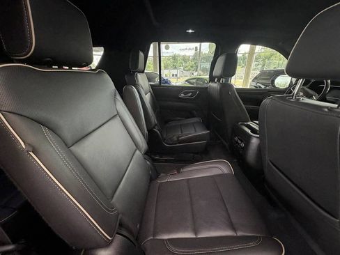 Used 2023 Chevrolet Tahoe Premier AWD/4WD image 29
