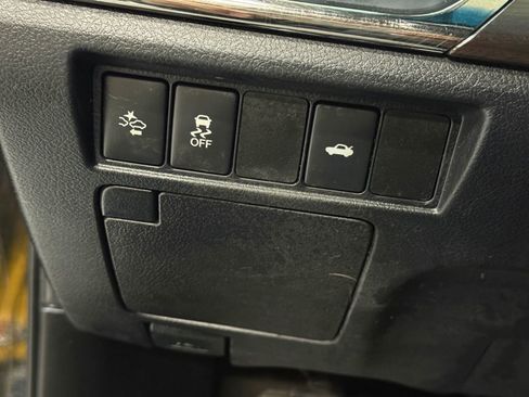 Used 2018 Toyota Avalon XLE image 27