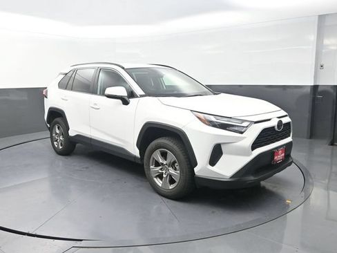 Certified 2025 Toyota RAV4 XLE FWD image 10