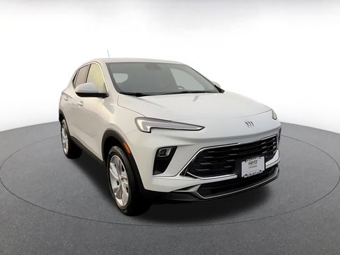 Used 2025 Buick Encore GX Preferred image 3