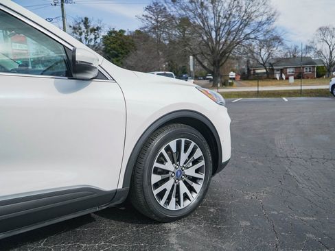 Used 2020 Ford Escape Titanium w/ Titanium Premium Package 2.0 image 28