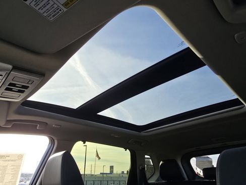 New 2026 Nissan Rogue Platinum image 3