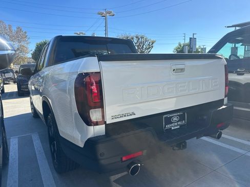 Used 2024 Honda Ridgeline Black Edition image 4