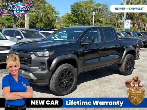 New 2026 Chevrolet Colorado Trail Boss AWD/4WD image 1