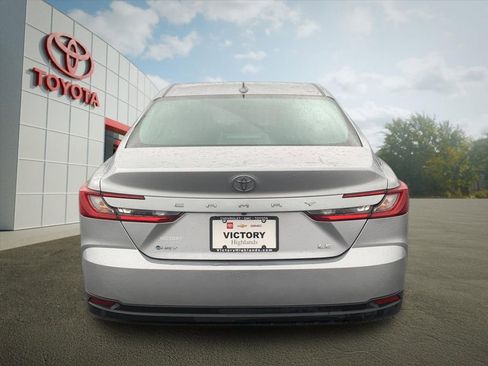 Used 2025 Toyota Camry LE FWD image 4