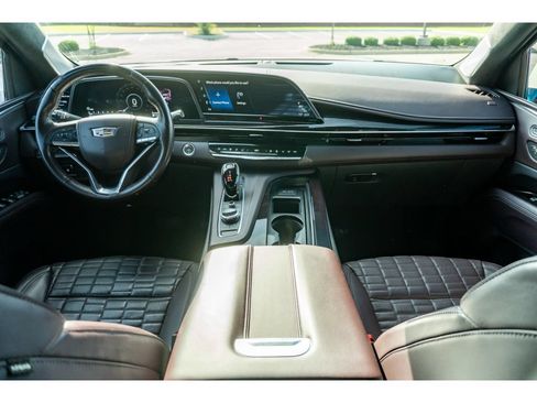 Used 2022 Cadillac Escalade ESV Sport Platinum RWD image 22