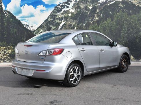 Used 2013 MAZDA MAZDA3 i Sport image 3