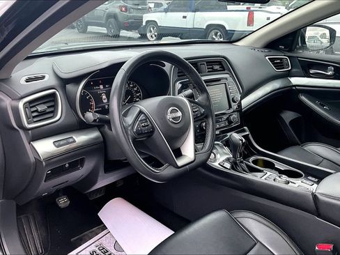 Used 2023 Nissan Maxima SL FWD image 5