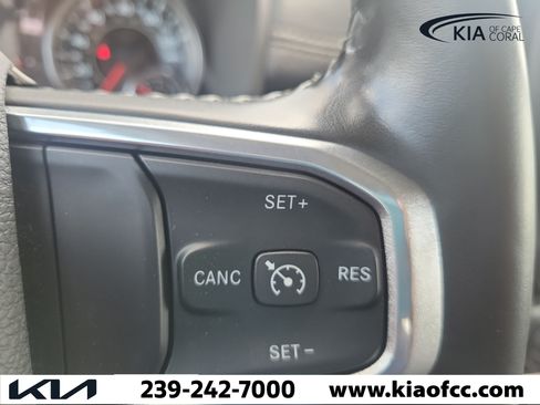 Used 2022 RAM 1500 Laramie AWD/4WD image 31
