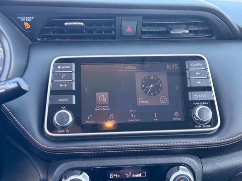 Used 2018 Nissan Kicks SR image 5