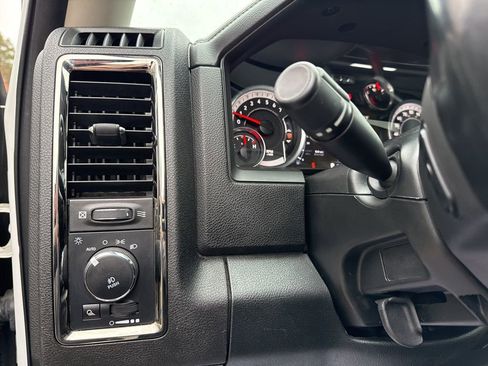 Used 2018 RAM 2500 Laramie w/ Sport Appearance Group image 13