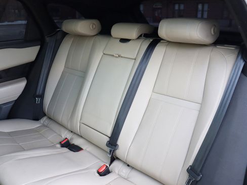 Used 2018 Land Rover Range Rover Velar S image 15