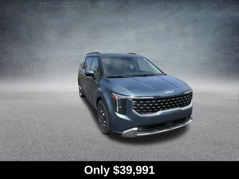 Used 2025 Kia Carnival SX image 4