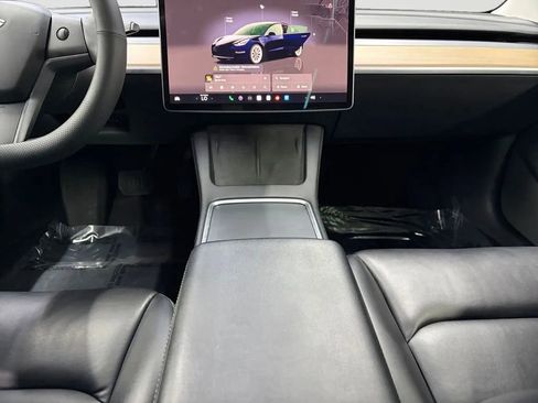 Used 2021 Tesla Model 3 Standard Range Plus RWD image 12