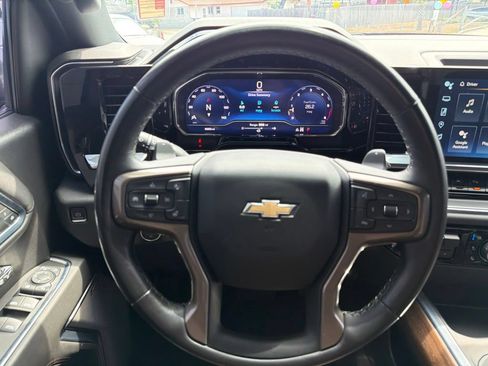 Used 2023 Chevrolet Silverado 1500 High Country w/ High Country Premium Package AWD/4WD image 24