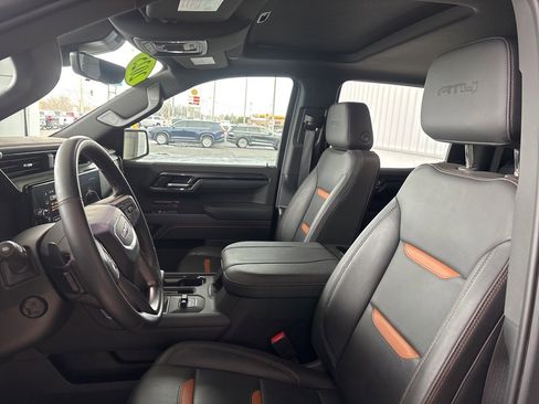 Used 2025 GMC Sierra 1500 AT4 w/ AT4 Premium Package image 8