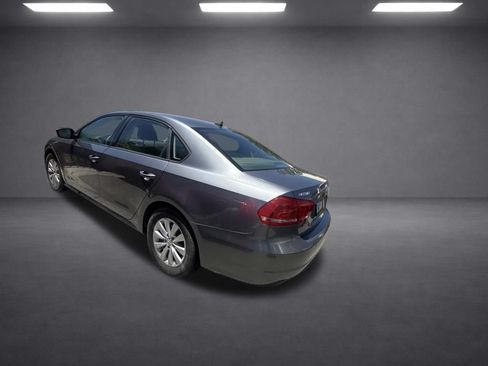 Used 2015 Volkswagen Passat 1.8T S FWD image 21