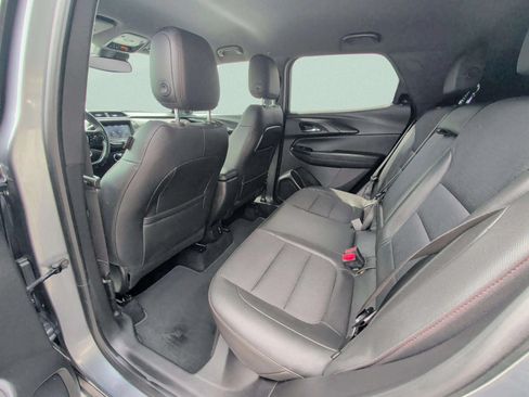 Used 2021 Chevrolet TrailBlazer RS w/ Technology Package FWD image 34