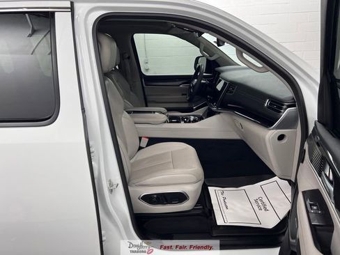 Used 2024 Jeep Wagoneer 4WD w/ Premium Group I image 48