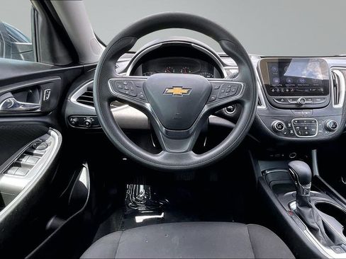 Used 2024 Chevrolet Malibu LT FWD image 5