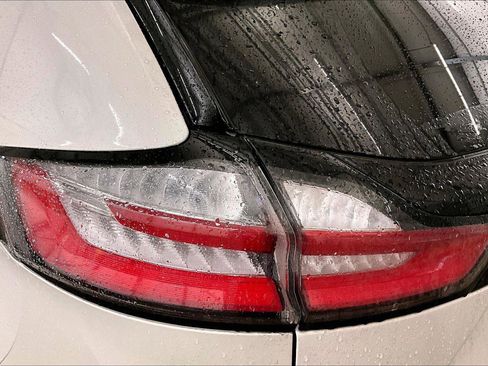 Used 2023 Ford Edge Titanium image 28