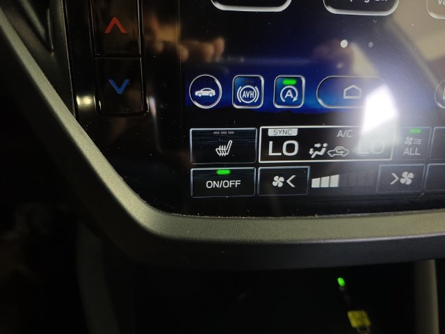 Used 2025 Subaru Forester Premium AWD/4WD image 18