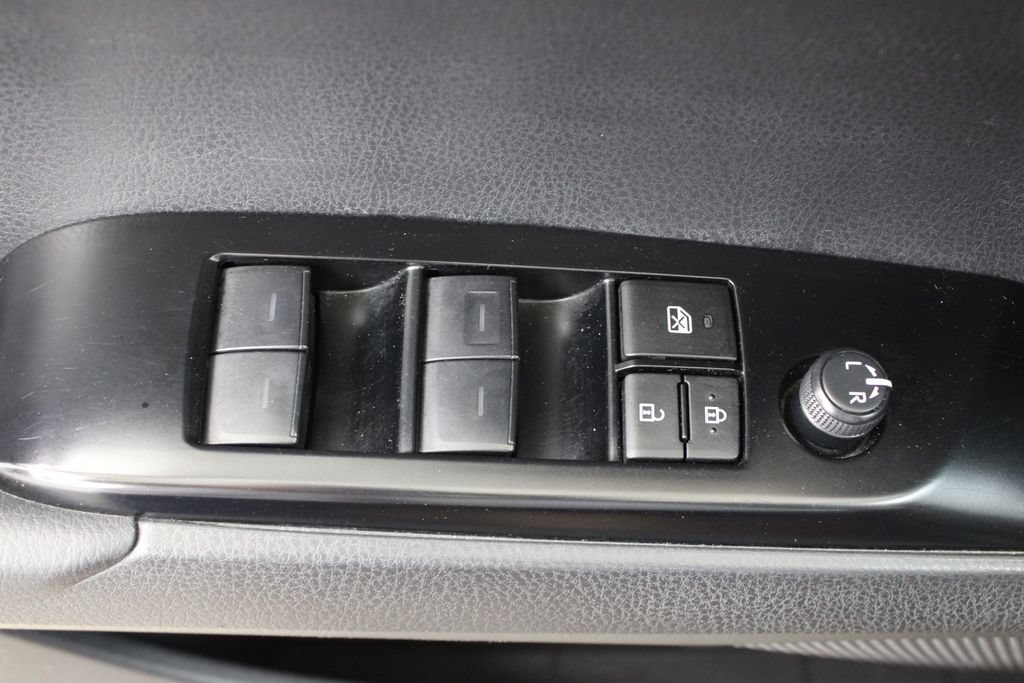 Used 2025 Toyota Camry LE FWD image 17