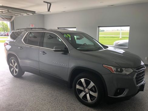 Used 2019 Chevrolet Traverse LT w/ LT Premium Package AWD/4WD image 5