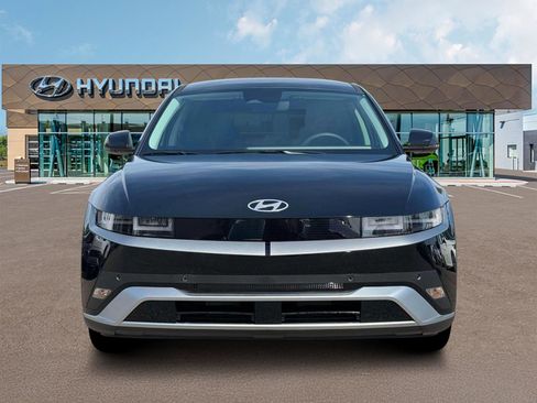 New 2025 Hyundai Ioniq 5 SE image 12