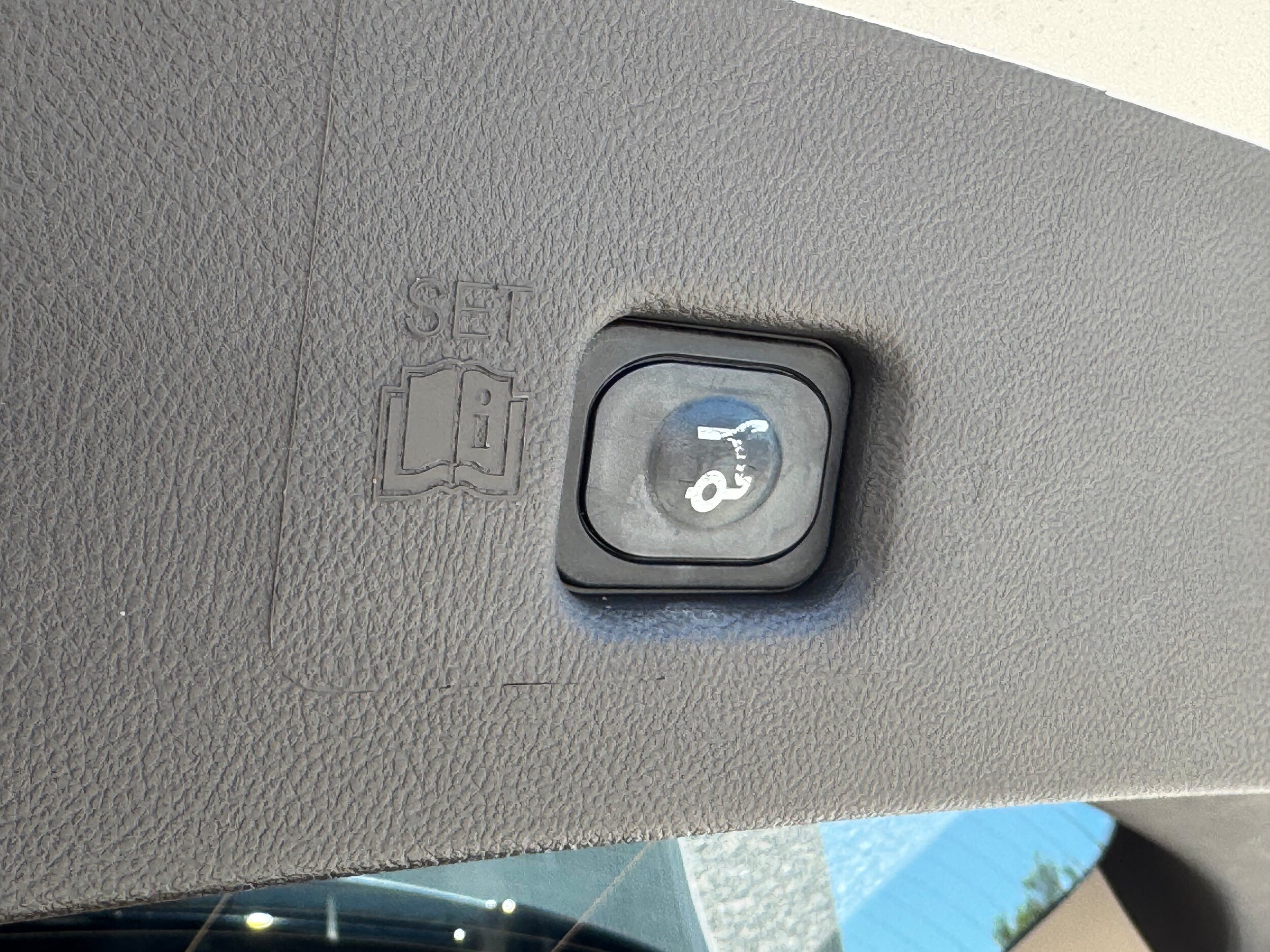 Used 2023 Lincoln Nautilus FWD image 29