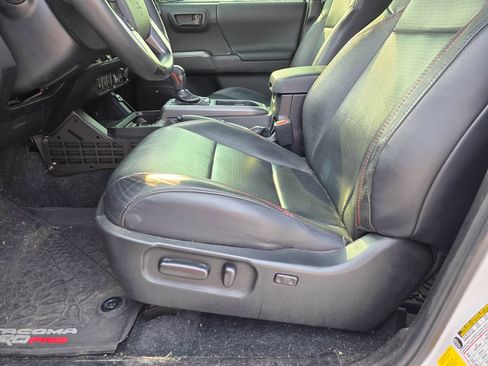 Used 2023 Toyota Tacoma TRD Pro AWD/4WD image 10