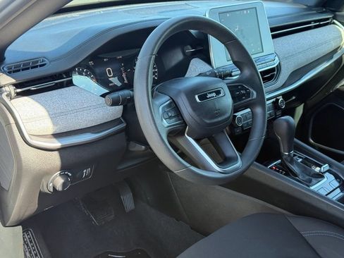 Used 2025 Jeep Compass Sport AWD/4WD image 12