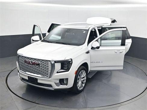 Certified 2022 GMC Yukon Denali image 31