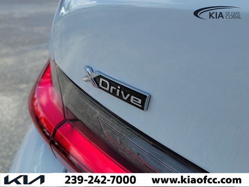 Used 2024 BMW 330i xDrive Sedan w/ Convenience Package AWD/4WD image 11