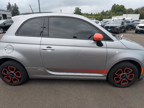 Used 2018 FIAT 500 e w/ Esport Package FWD image 6