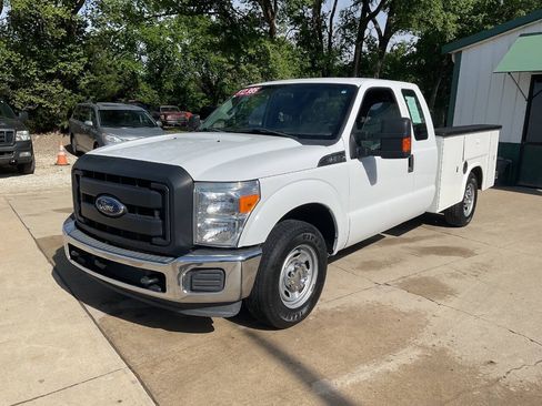 Used 2015 Ford F250 XL w/ Power Equipment Group RWD image 5
