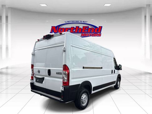 Used 2026 RAM ProMaster 2500 w/ Convenience Group FWD image 3