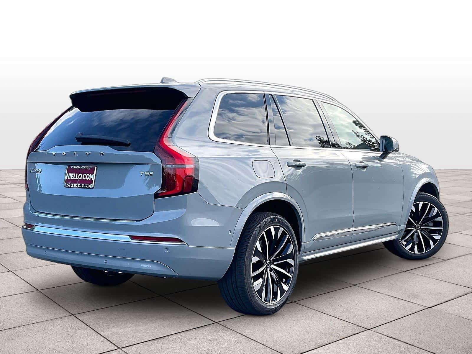 New 2027 Volvo XC90 T8 Plus AWD/4WD image 4