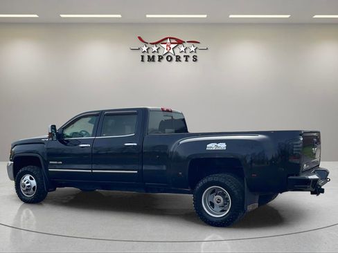 Used 2015 GMC Sierra 3500 SLT w/ Duramax Plus Package image 4