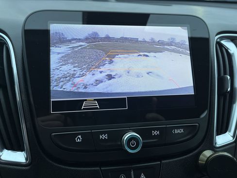 Used 2021 Chevrolet Malibu LT image 5